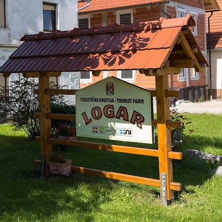 Turisticna Kmetija Logar Hotel Grahovo Ngoại thất bức ảnh