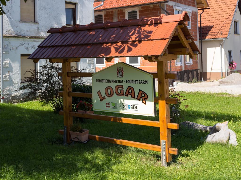 Turisticna Kmetija Logar Hotel Grahovo Ngoại thất bức ảnh